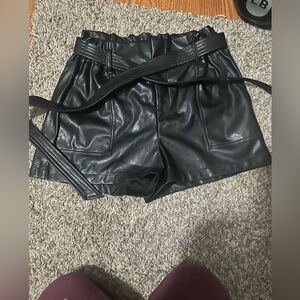 Shinesty Women's Black Faux Leather Paperbag Waist Belted Shorts Size Large